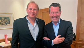 v.l.n.r. Olaf Matthies (Rotary Waldhof) und Kai Diekmann (ehemaliger BILD-Chefredakteur)